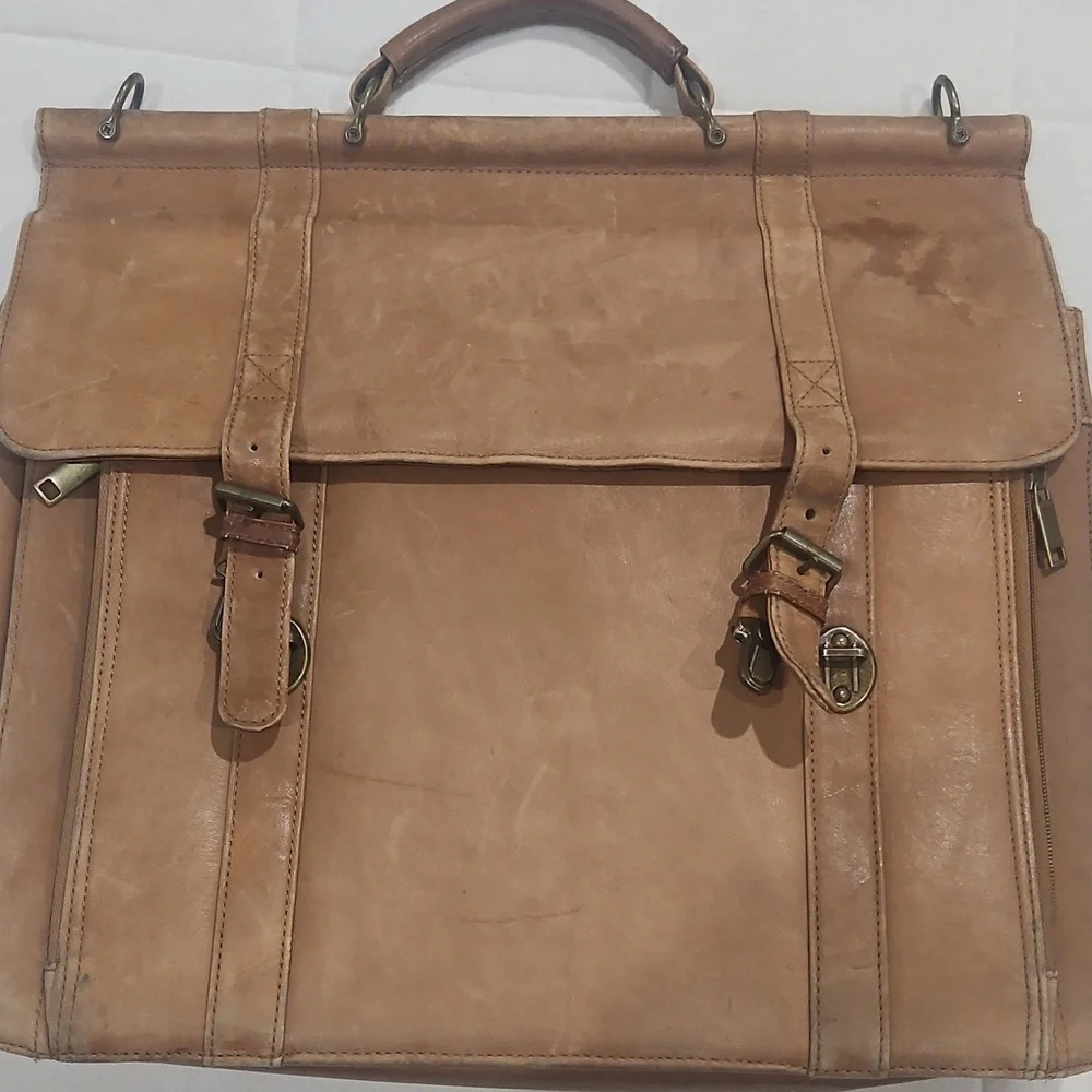 VINT. LIGHT BROWN LEATHER WILSON PELLE STUDIO BRIEFCASE